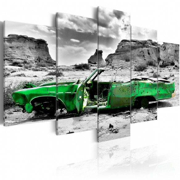 Tablou  Green retro car at Colorado Desert
