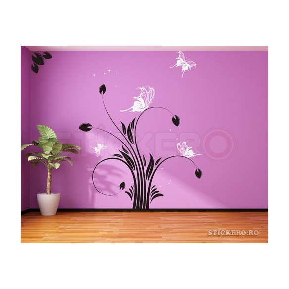 Floare delicata cu fluturi